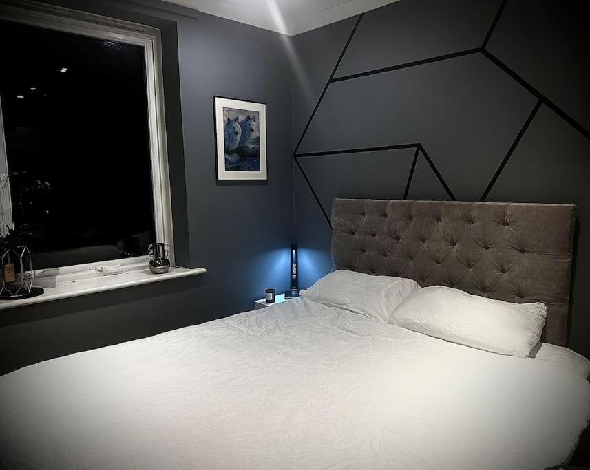 Stunning Luxury Croydon Apartment Gatwick Airport Close パーリー エクステリア 写真