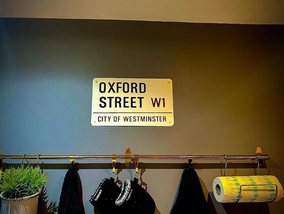 Stunning Luxury Croydon Apartment Gatwick Airport Close パーリー エクステリア 写真