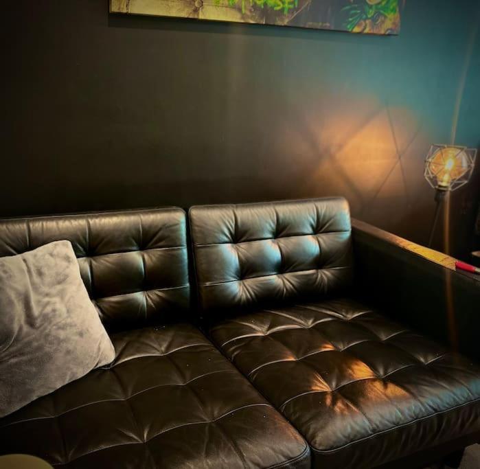 Stunning Luxury Croydon Apartment Gatwick Airport Close パーリー エクステリア 写真