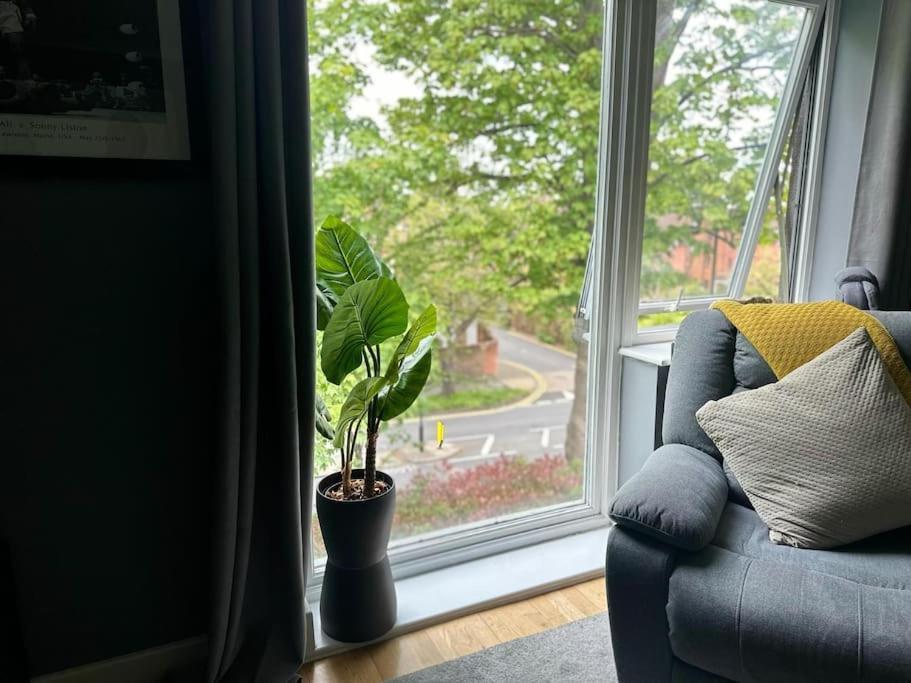 Stunning Luxury Croydon Apartment Gatwick Airport Close パーリー エクステリア 写真